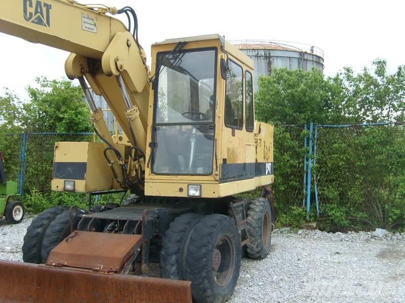 CAT 206 BFT  휠 굴삭기