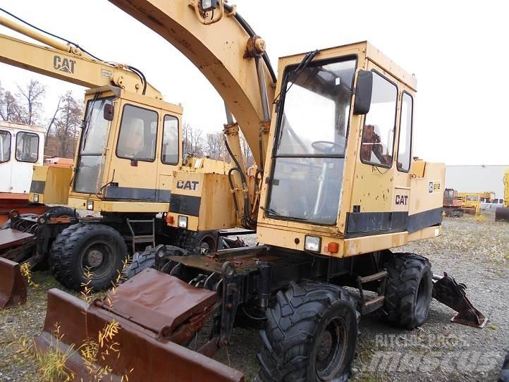 CAT 212B FT  휠 굴삭기