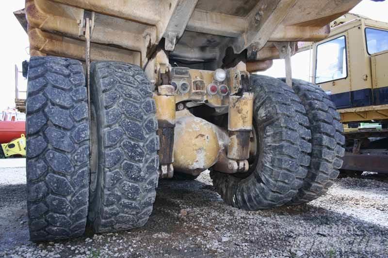 CAT 769C 건설현장 덤프트럭