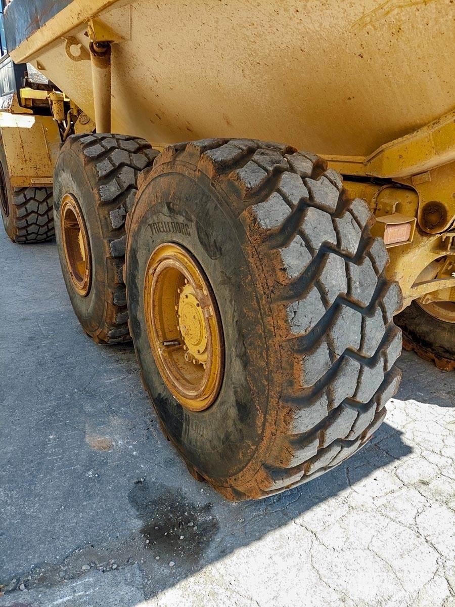 CAT D250E 연결식 홀러