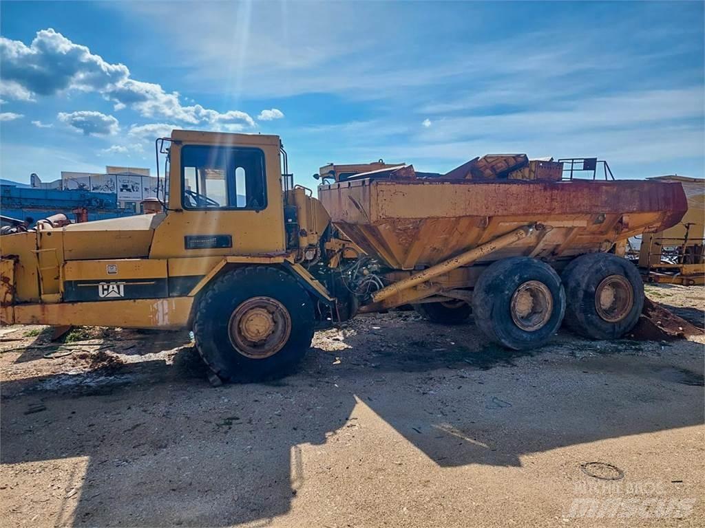 CAT D300B 연결식 홀러