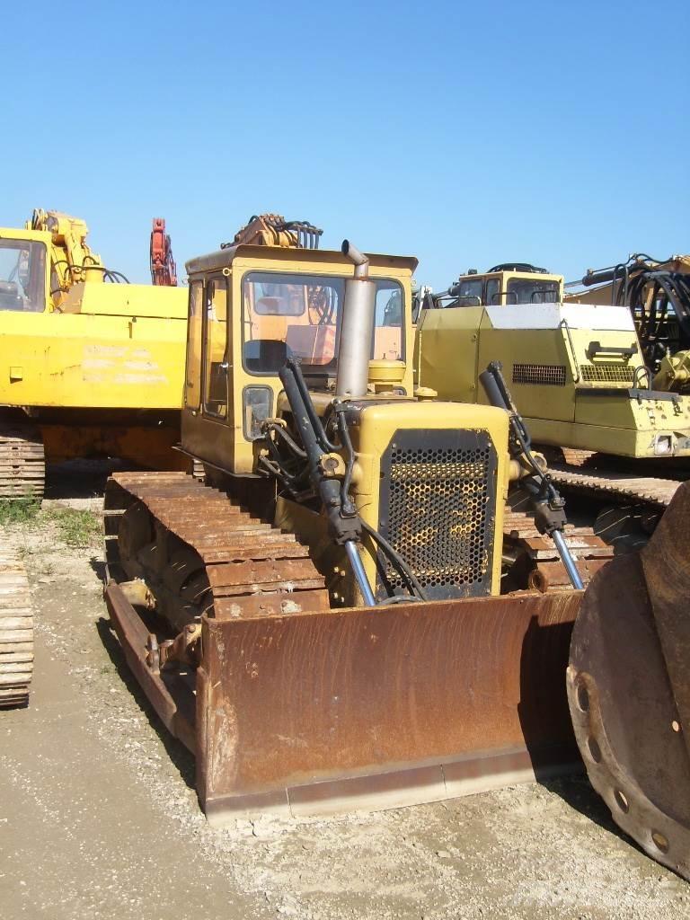 CAT D4 크롤러 도저