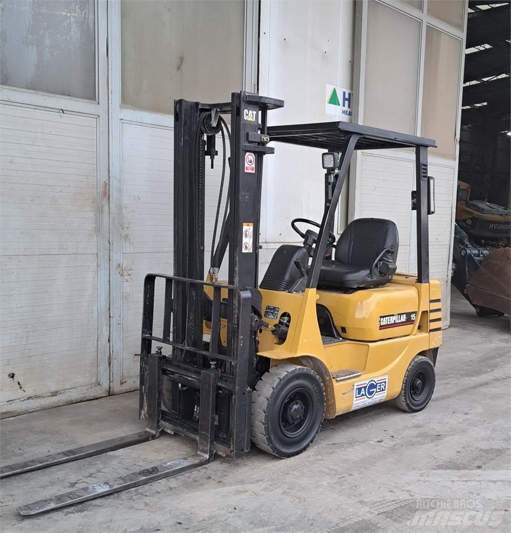 CAT DP15 디젤 지게차