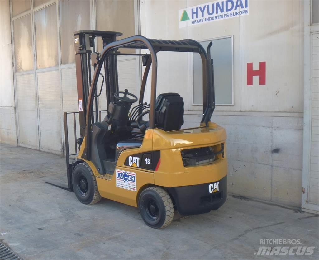 CAT DP18N 디젤 지게차