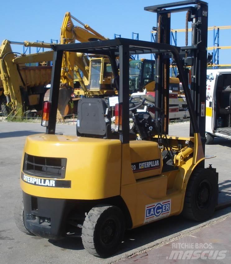 CAT DP20 디젤 지게차