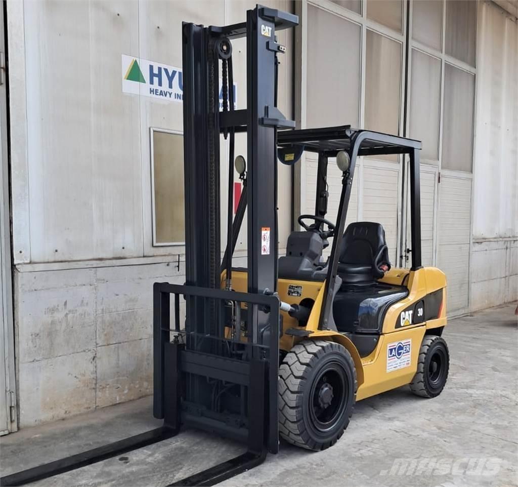 CAT DP30NT 디젤 지게차