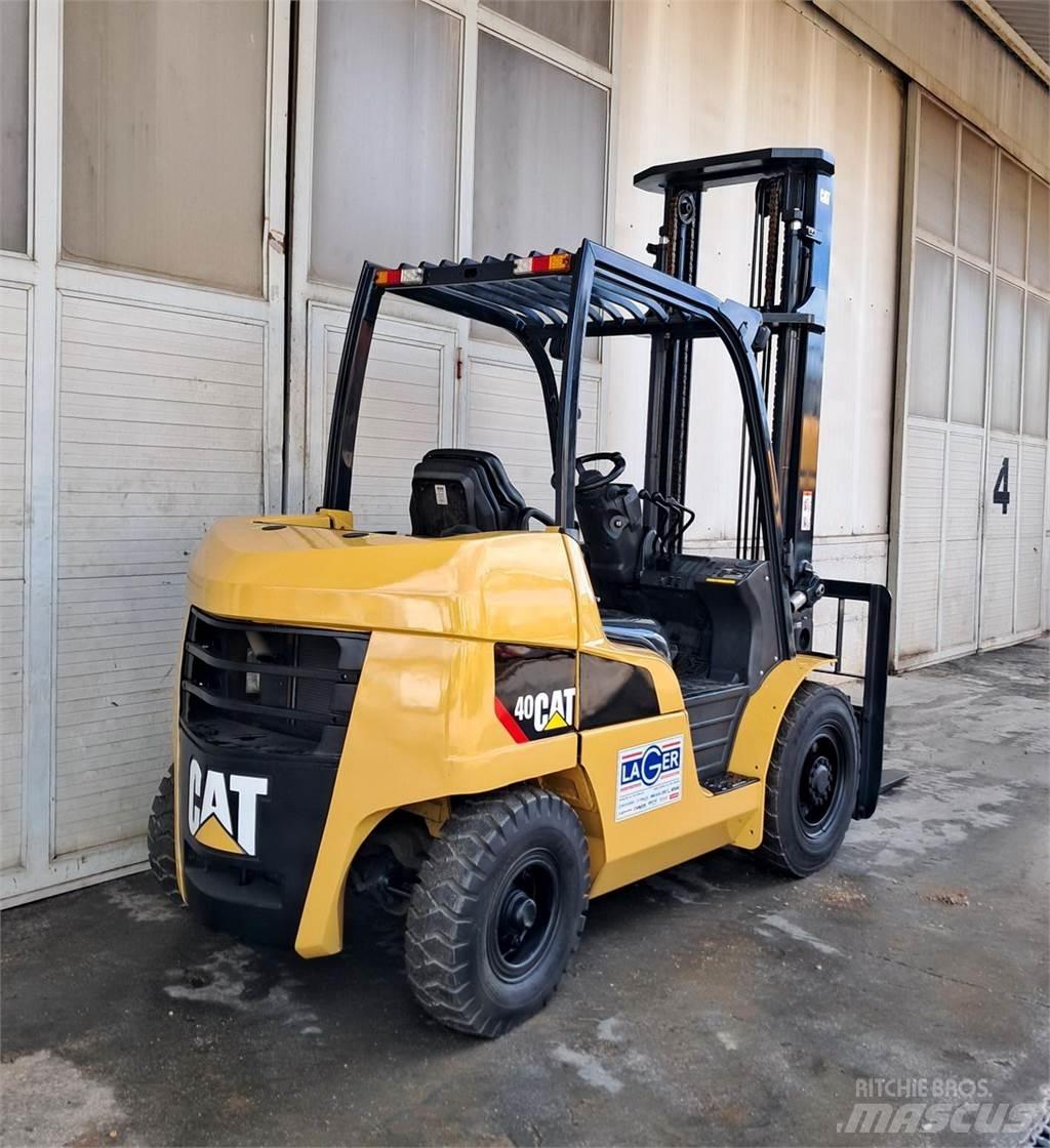CAT DP40NT 디젤 지게차