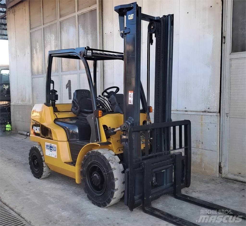 CAT DP40NT 디젤 지게차
