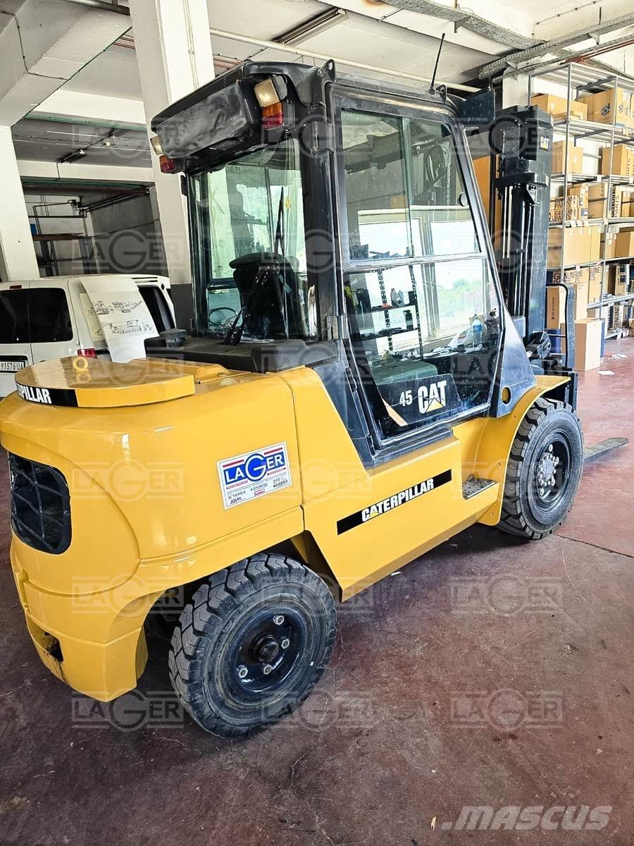 CAT DP45K 디젤 지게차