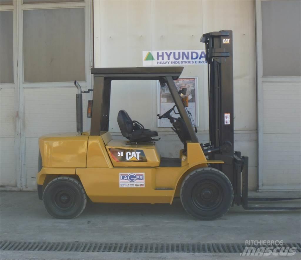 CAT DP50K 디젤 지게차