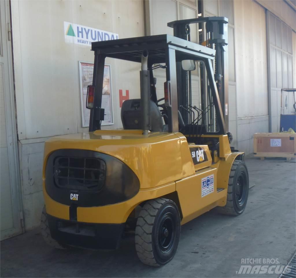 CAT DP50K 디젤 지게차