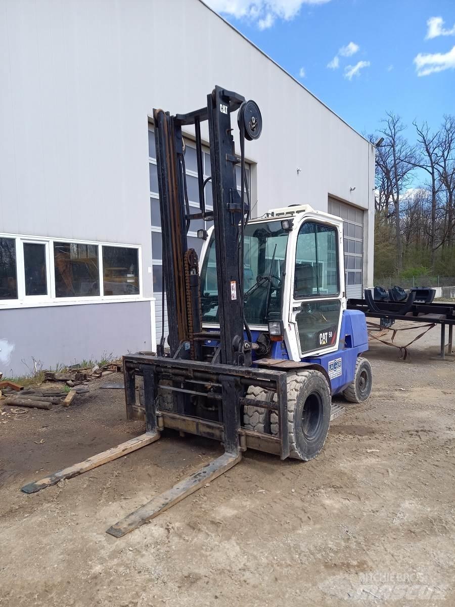 CAT DP50K 2 디젤 지게차