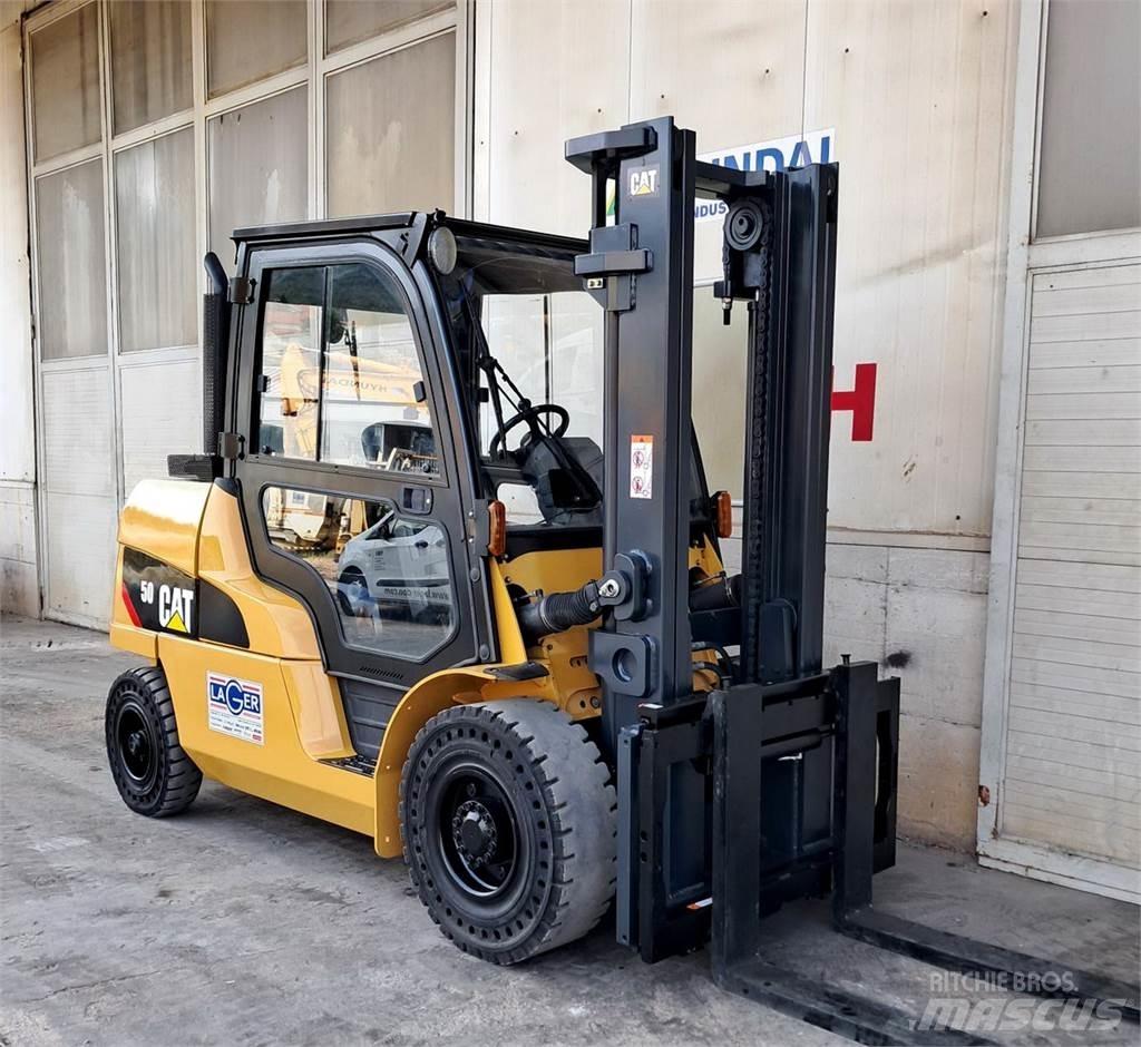 CAT DP50N 디젤 지게차