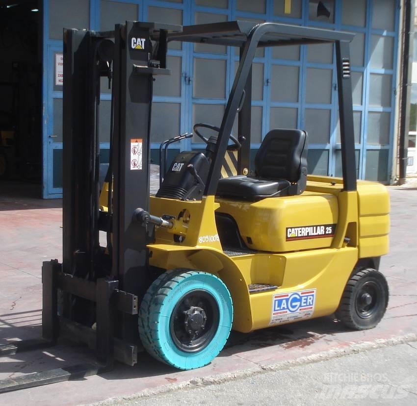 CAT GP25 LPG 지게차