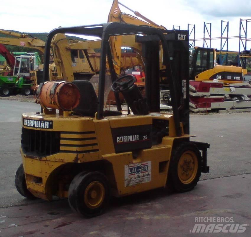 CAT GP25-2 LPG 지게차