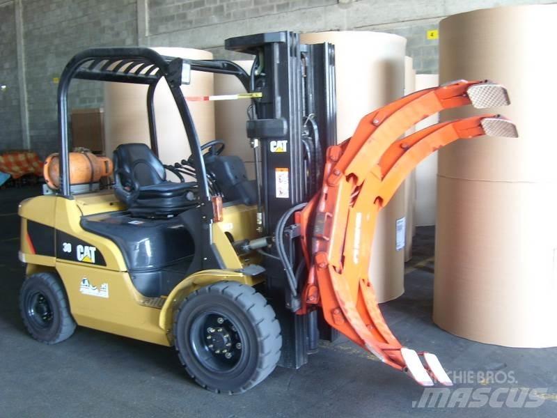 CAT GP30N LPG 지게차