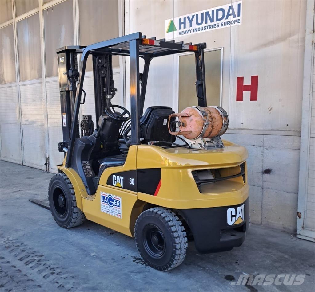 CAT GP30NT LPG 지게차