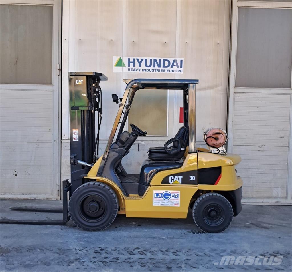 CAT GP30NT LPG 지게차
