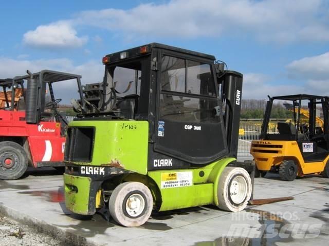 Clark CGP30 LPG 지게차