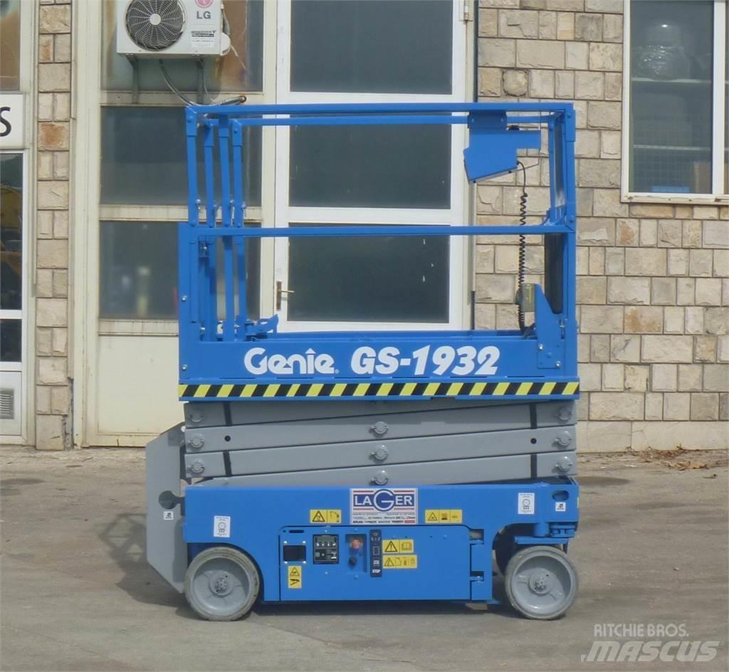 Genie GS1932 관절형 전동이동 리프트