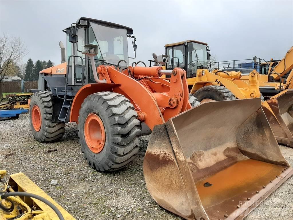 Hitachi ZW220  휠로우더