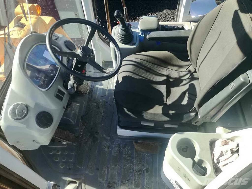 Hyundai HL770XTD-7  휠로우더