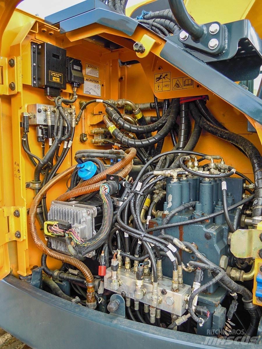 Hyundai HX145LCR 대형 굴삭기 29톤 이상