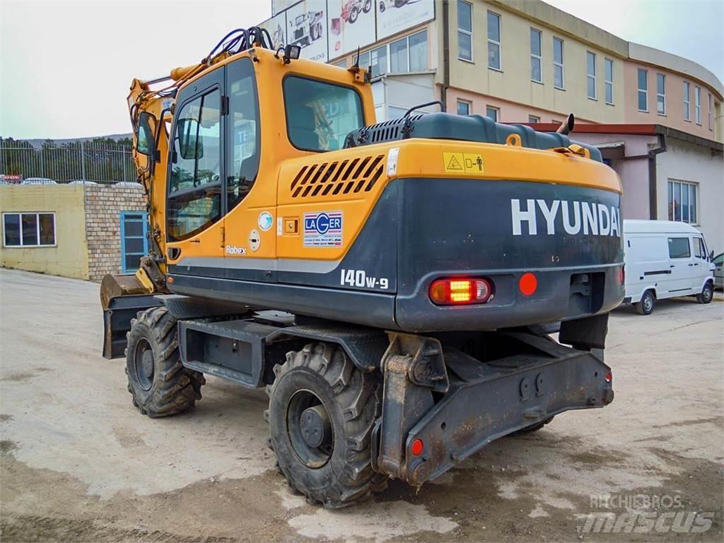 Hyundai R140W-9  휠 굴삭기