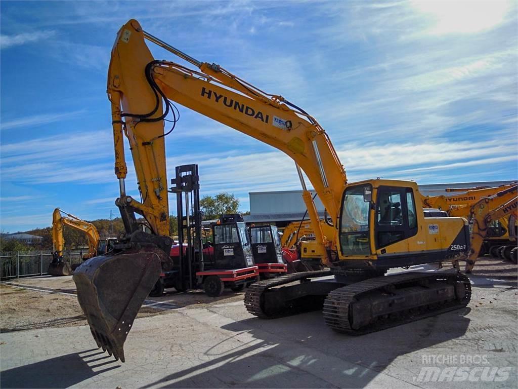 Hyundai R250LC-7 대형 굴삭기 29톤 이상