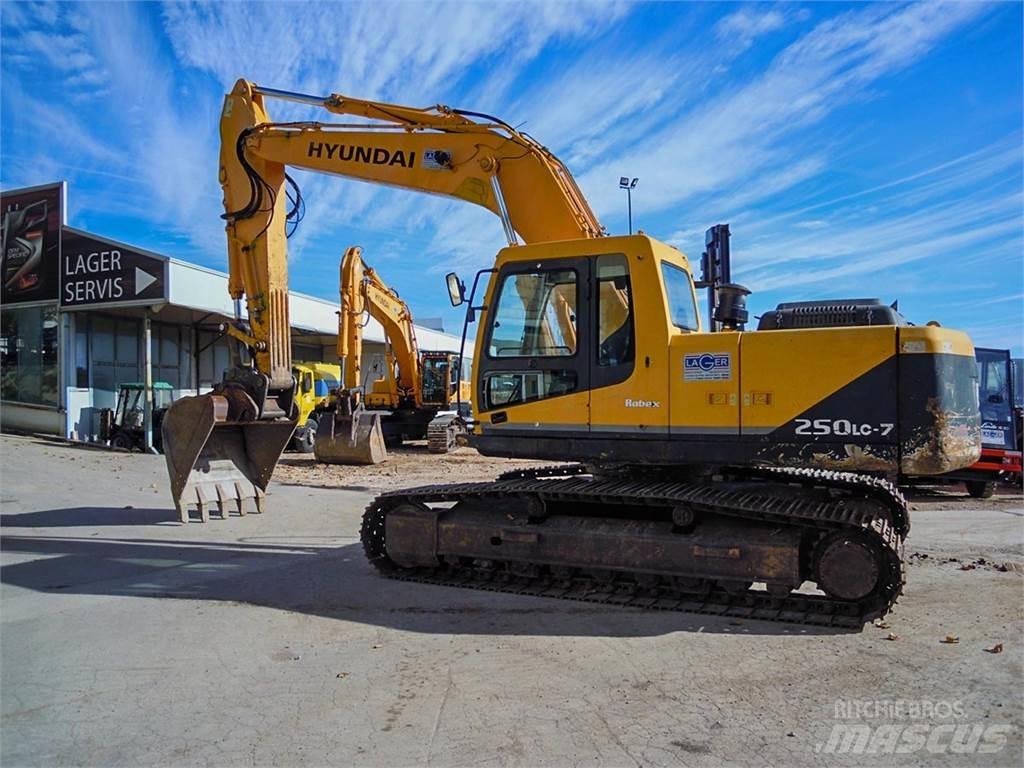 Hyundai R250LC-7 대형 굴삭기 29톤 이상