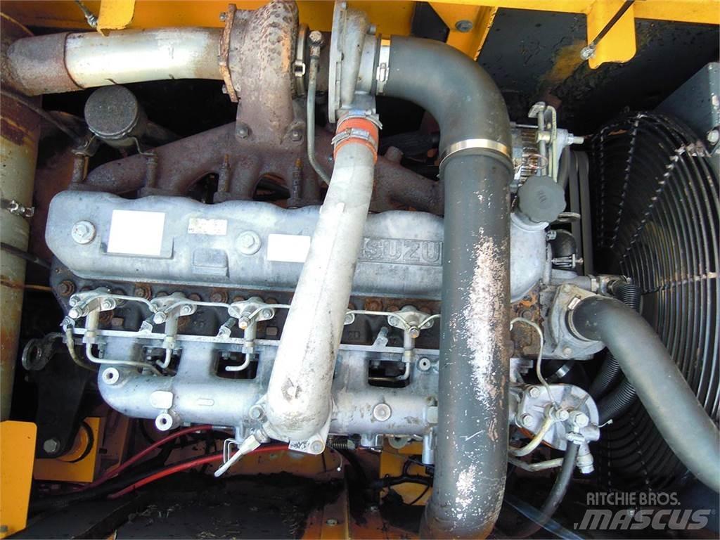 JCB JS220LC 대형 굴삭기 29톤 이상