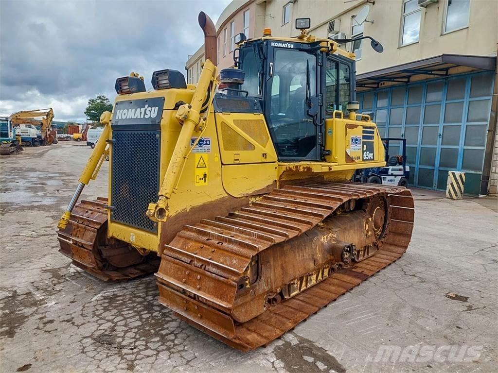 Komatsu D65PX-17 크롤러 도저