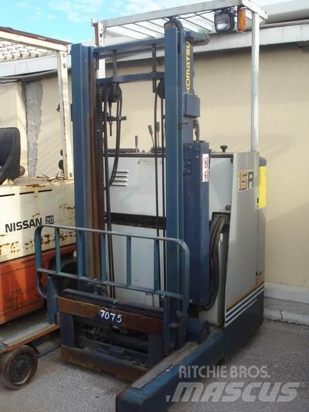 Komatsu FB15RS-8 경량 리프터