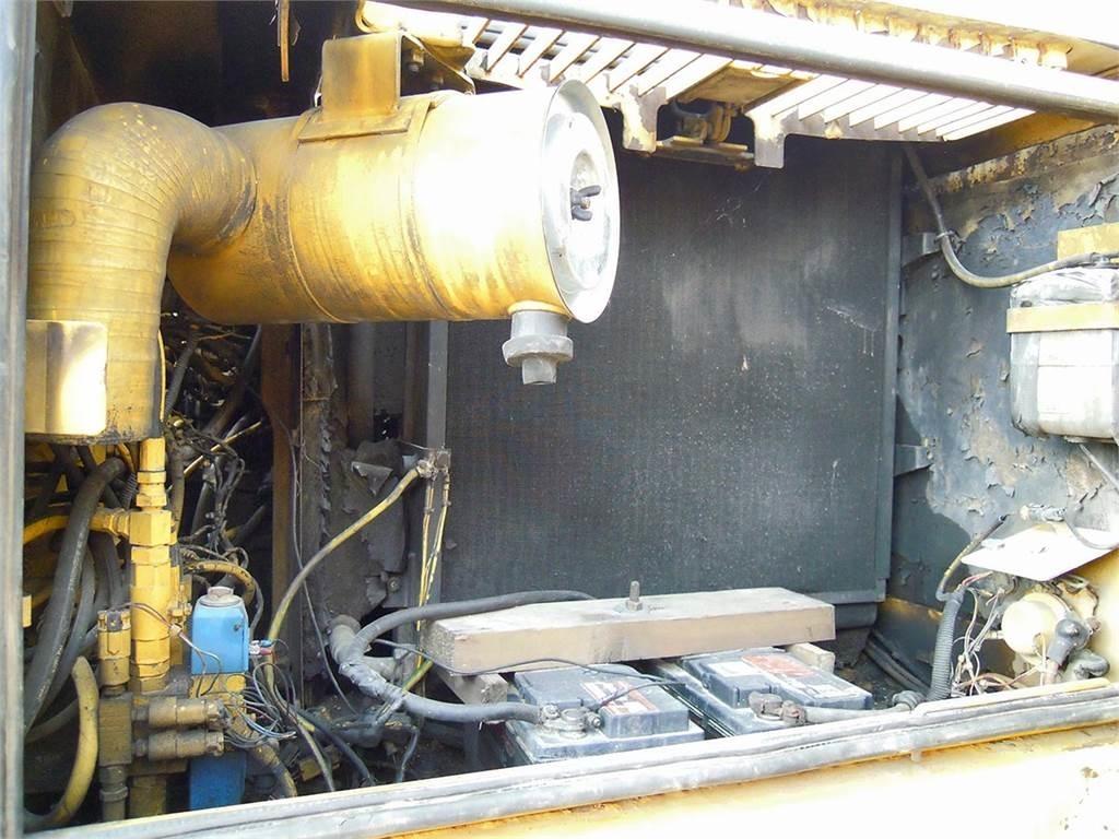 Komatsu PW170ES-6K  휠 굴삭기