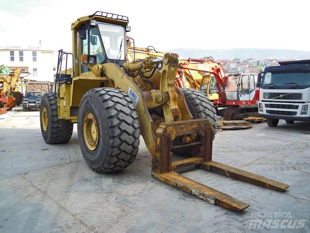 Komatsu WA500-1  휠로우더