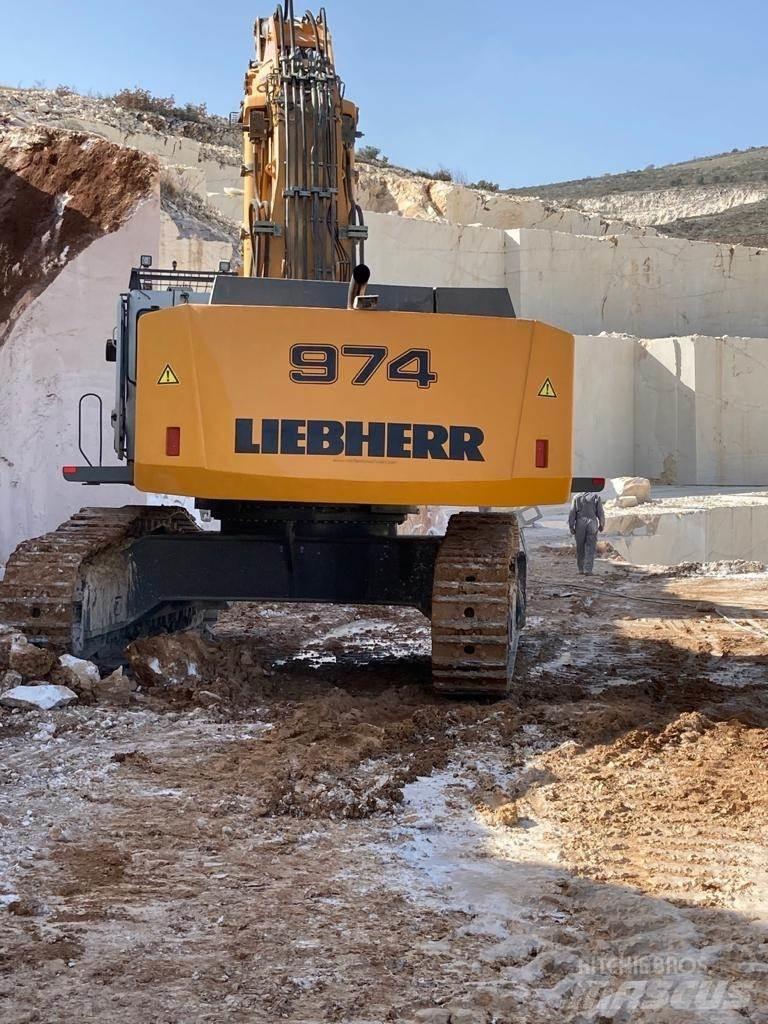 Liebherr 974 C HDSL 대형 굴삭기 29톤 이상
