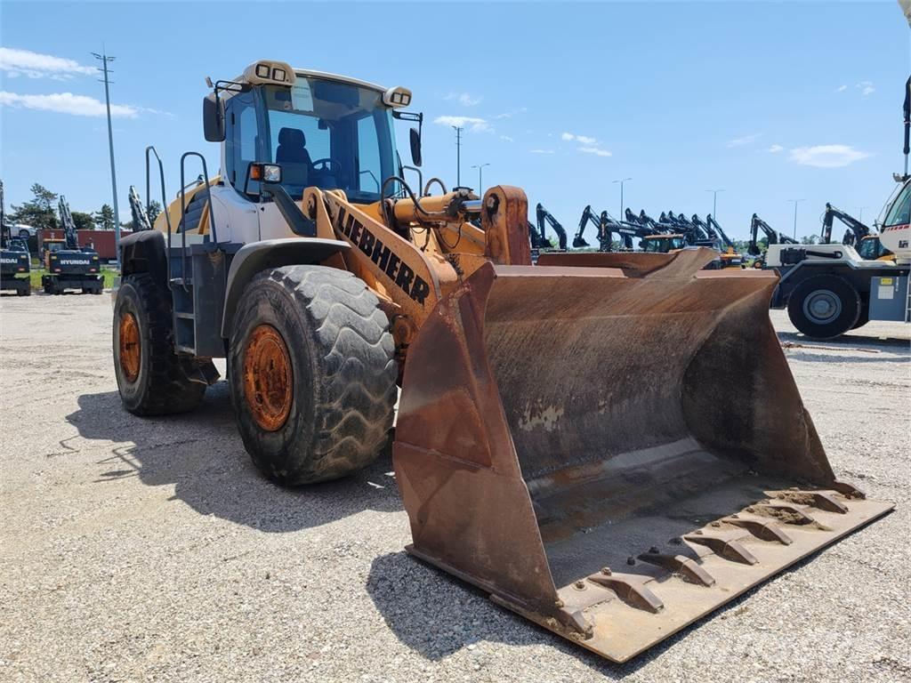 Liebherr L566  휠로우더