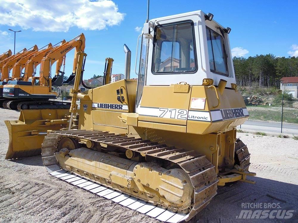 Liebherr PR 712M 크롤러 도저