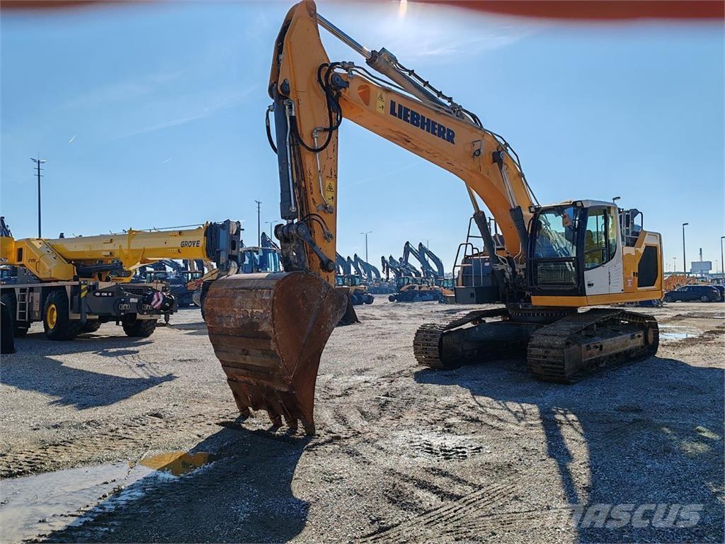 Liebherr R930 NLC  휠 굴삭기