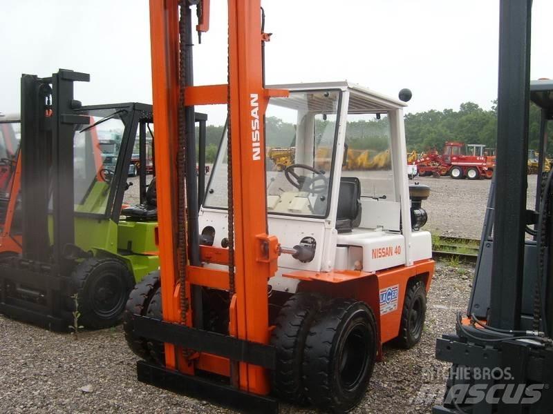 Nissan 40 디젤 지게차