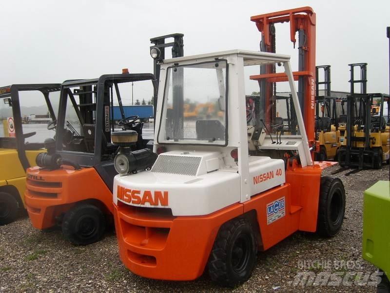 Nissan 40 디젤 지게차