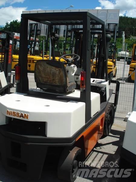 Nissan NH02M20 그 외 지게차
