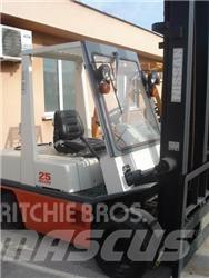 Nissan PH02M25 그 외 지게차
