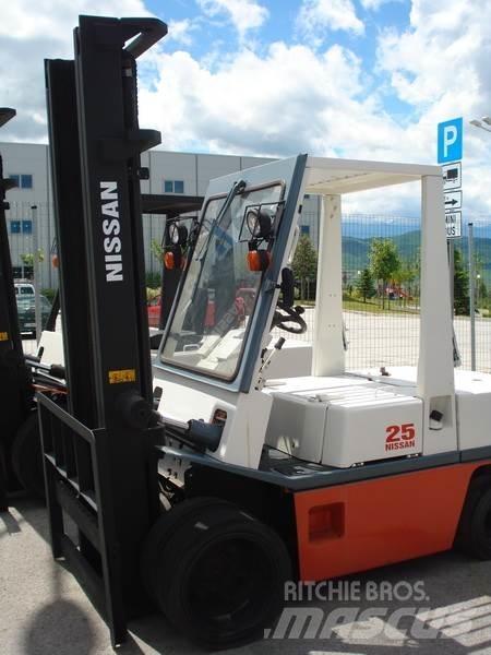 Nissan PH02M25 그 외 지게차