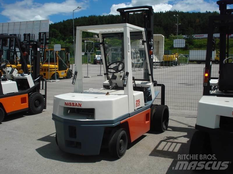 Nissan PH02M25 그 외 지게차