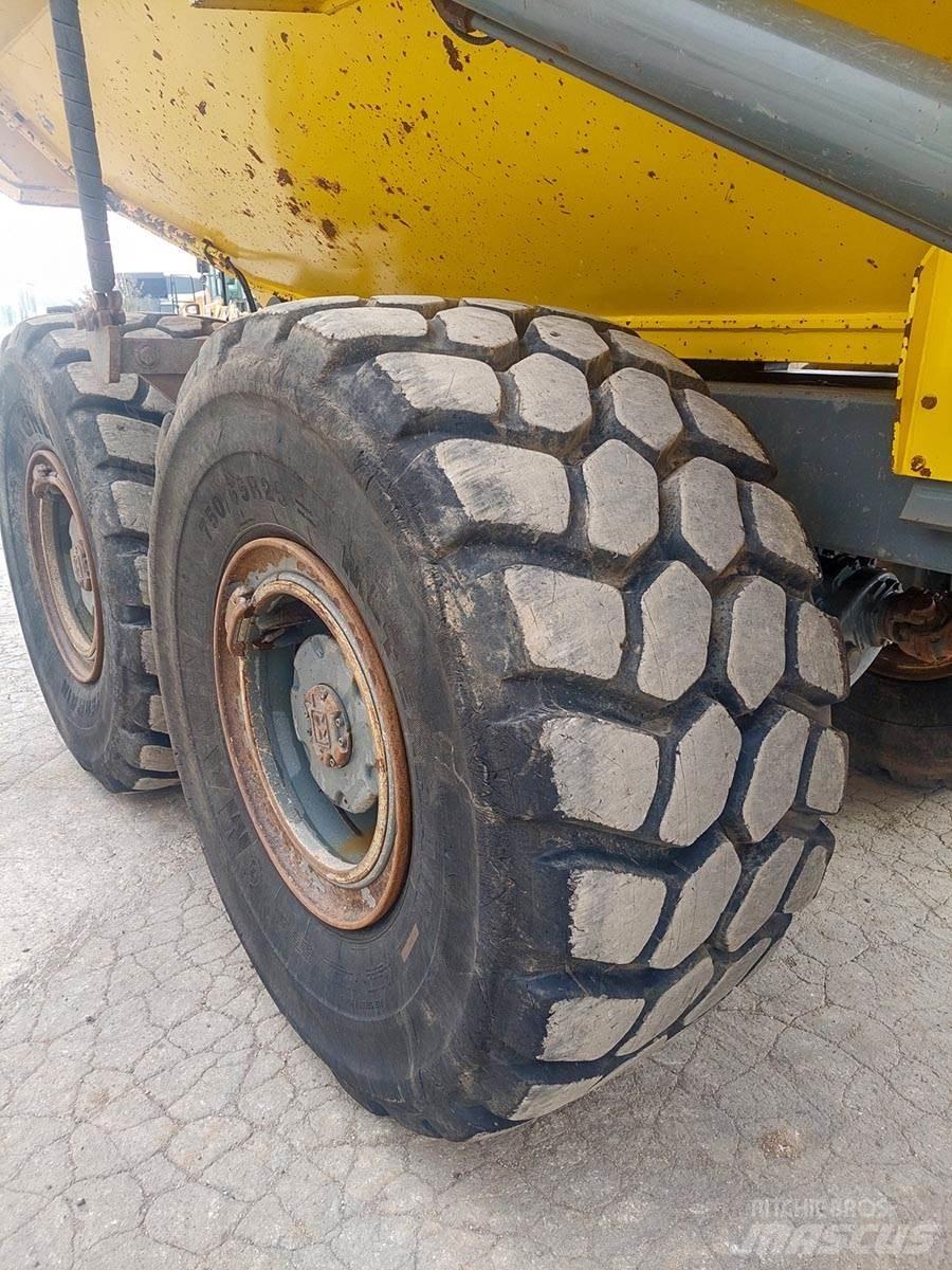 Terex TA300 연결식 홀러