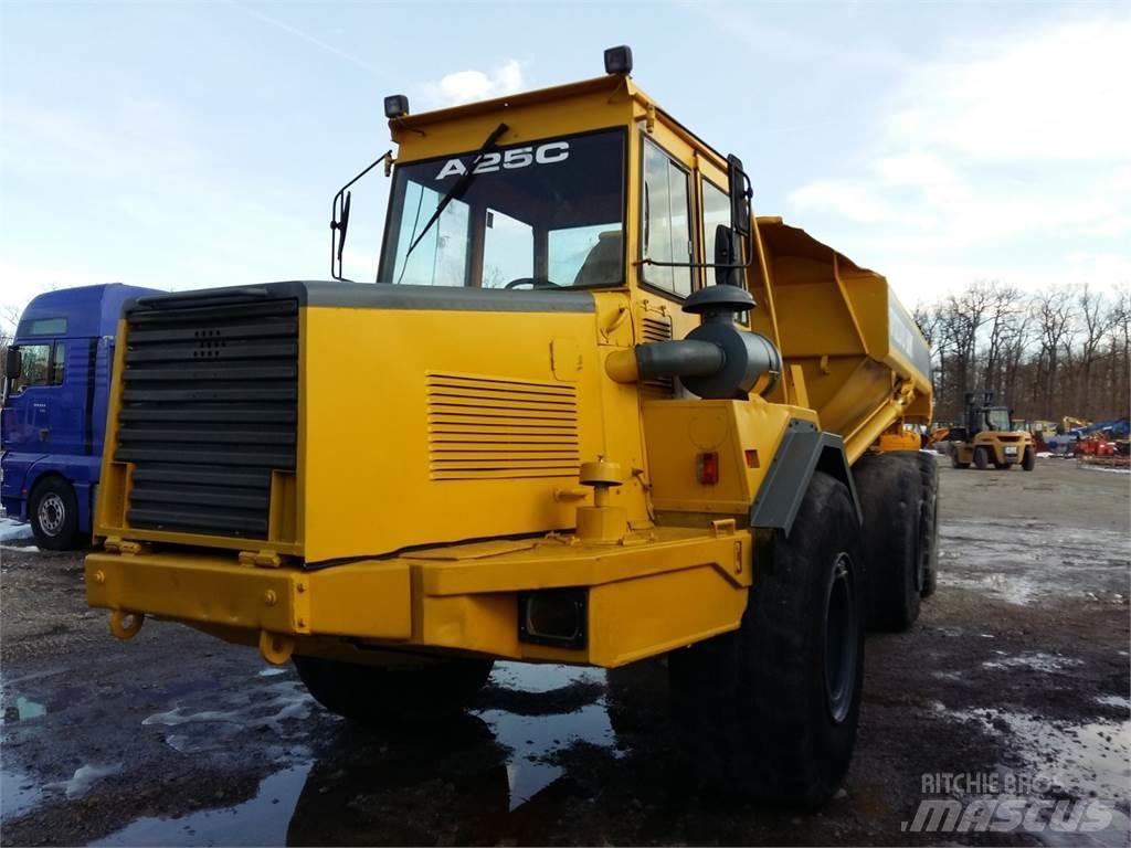 Volvo A25 연결식 홀러