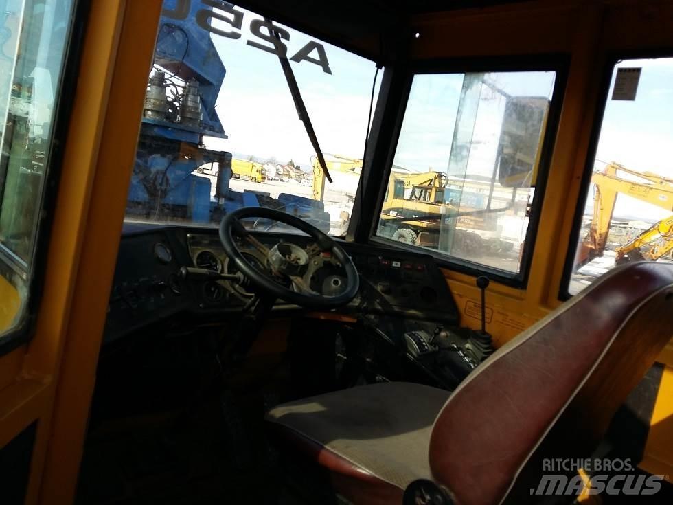 Volvo A25 연결식 홀러