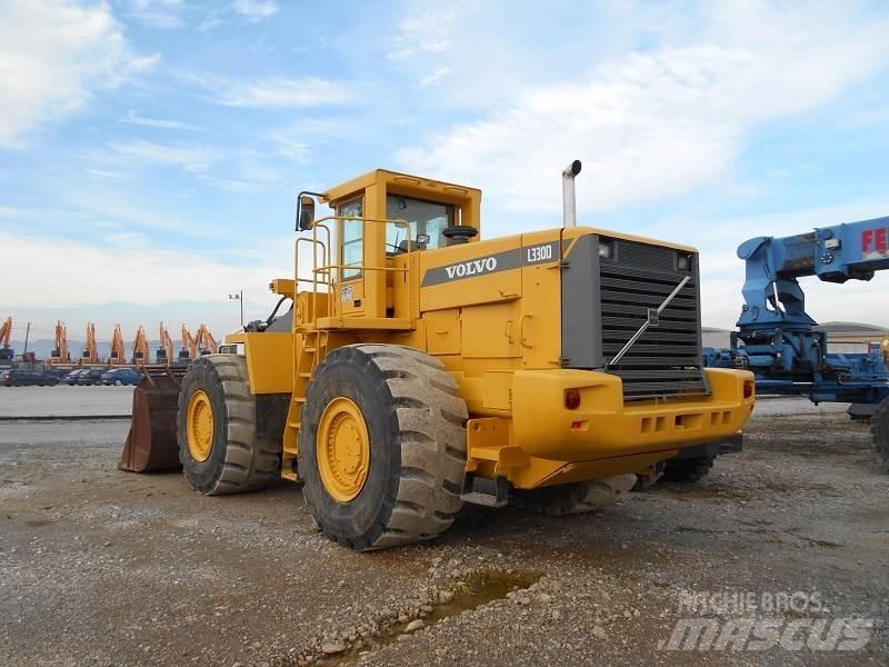Volvo L330D  휠로우더
