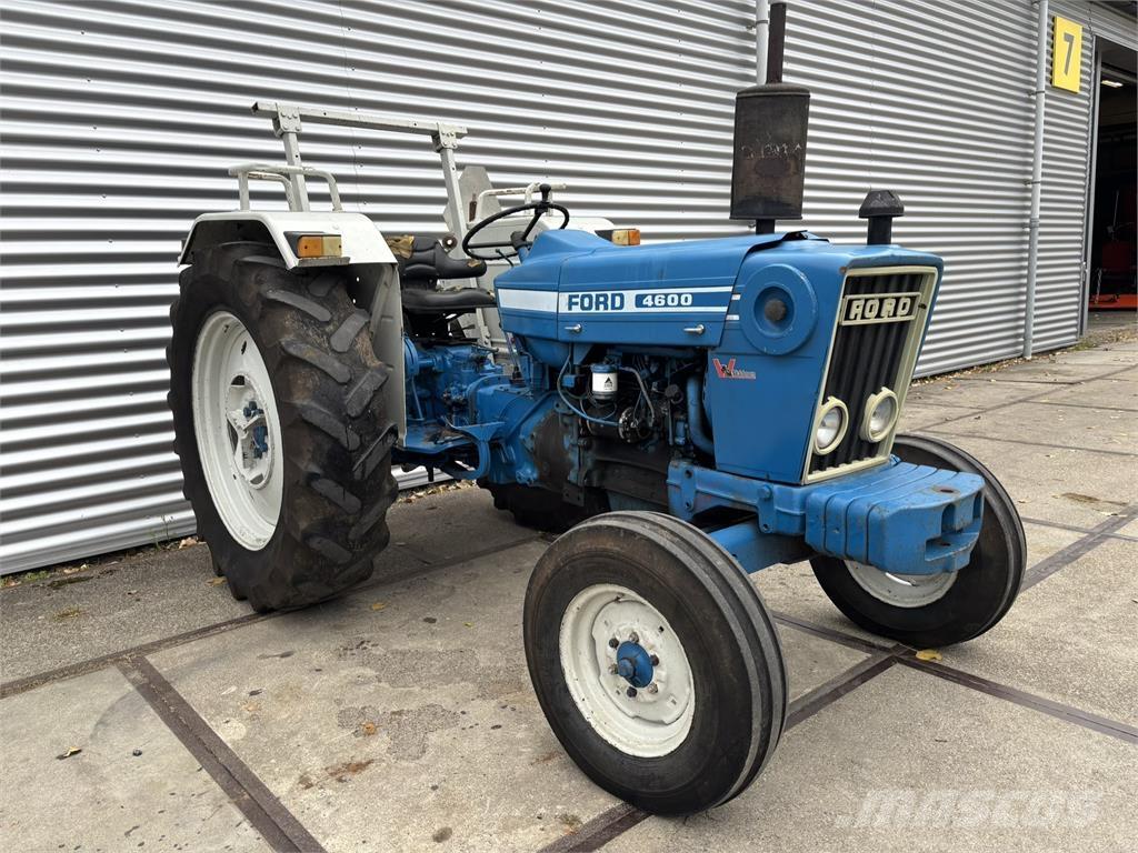 Ford 4600 트랙터